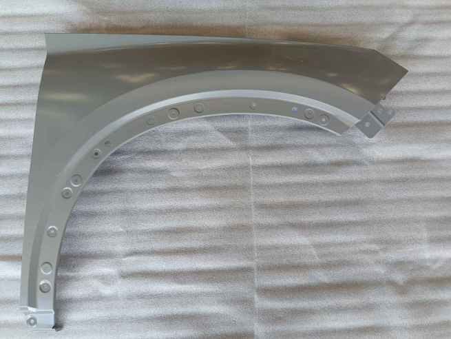 Aripa dreapta fata Song Plus EV&DM-i 14779224-00 / SA3HK-8403019/70